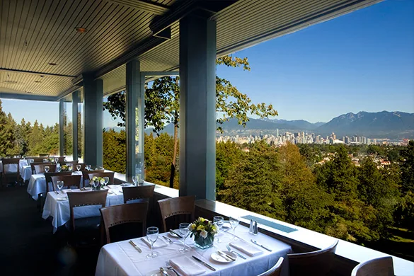 Dining room and view at Seasons in the Park